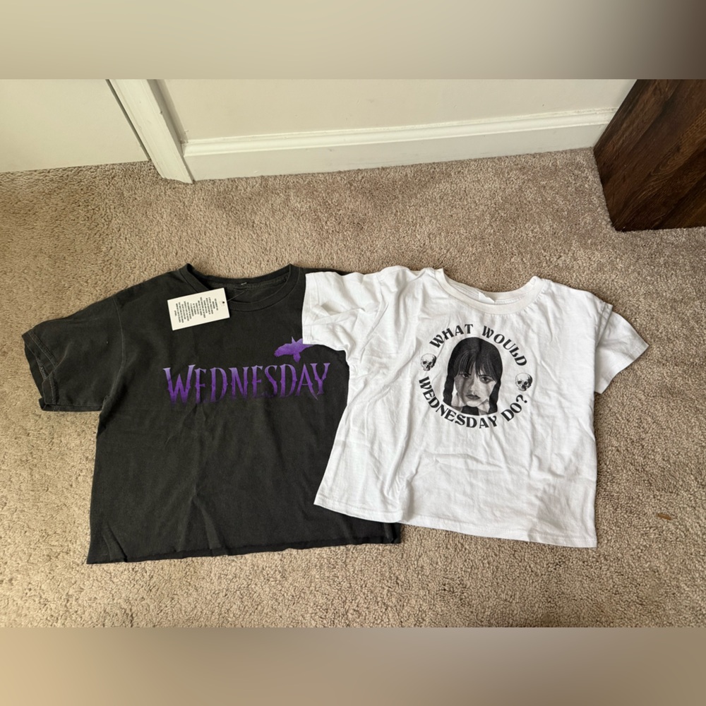 NWT Wednesday Adam's Girls Cropped Tshirts size M